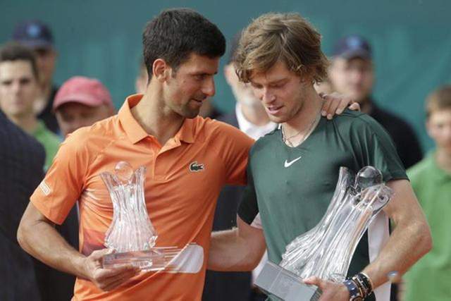 巴拉多利德vs马略卡球员评分:巴勃罗-马菲奥7.7分,莱奥-罗曼5.9分